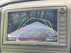 【バックカメラ】駐車時に後方がリアルタイム映像で確認できます。大型商業施設や立体駐車場での駐車時や、夜間のバック時に大活躍！運転スキルに関わらず、今や必須となった装備のひとつです！ 4