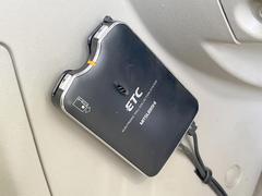 【ＥＴＣ】高速道路の料金所をストレスなく通過！話題のスポットやサービスエリアに多い「スマートIntercooler」利用時は必須のアイテムです。当店でセットアップを実施、ご納車当日からすぐにご利用いただけます！ 5