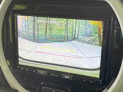 【バックカメラ】駐車時に後方がリアルタイム映像で確認できます。大型商業施設や立体駐車場での駐車時や、夜間のバック時に大活躍！運転スキルに関わらず、今や必須となった装備のひとつです！ 5