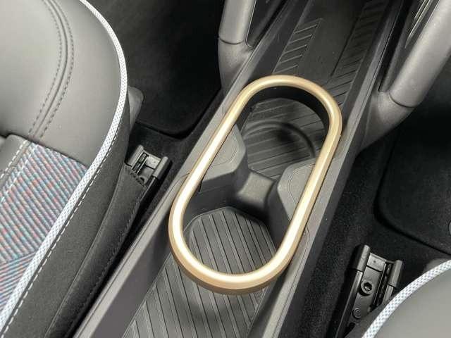 ＭＩＮＩ クーパーＳＥ　クラシック・トリム　弊社元デモカー・ＣＬＡＳＳＩＣ　ＴＲＩＭ・充電器付属（33枚目）