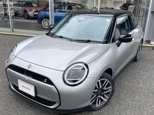 ＭＩＮＩ クーパーＳＥ　クラシック・トリム　弊社元デモカー・ＣＬＡＳＳＩＣ　ＴＲＩＭ・充電器付属（44枚目）
