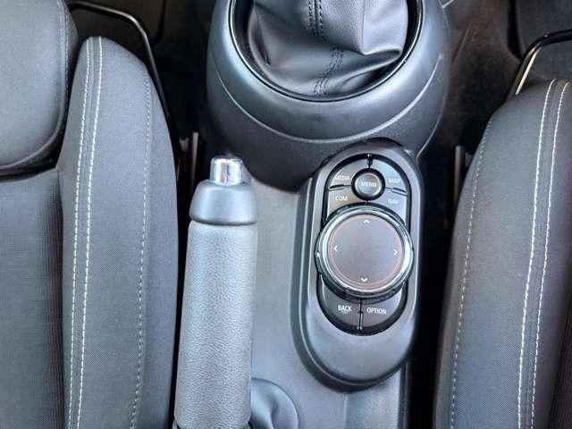 ＭＩＮＩ クーパーＳ　ＭＴ車・中期型・ナビ（28枚目）