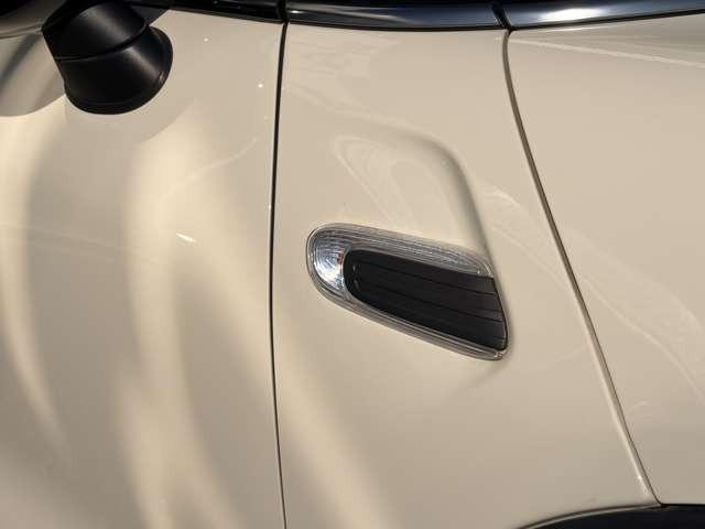 ＭＩＮＩ クーパー　ナビ・バックモニター・障害物センサー（8枚目）