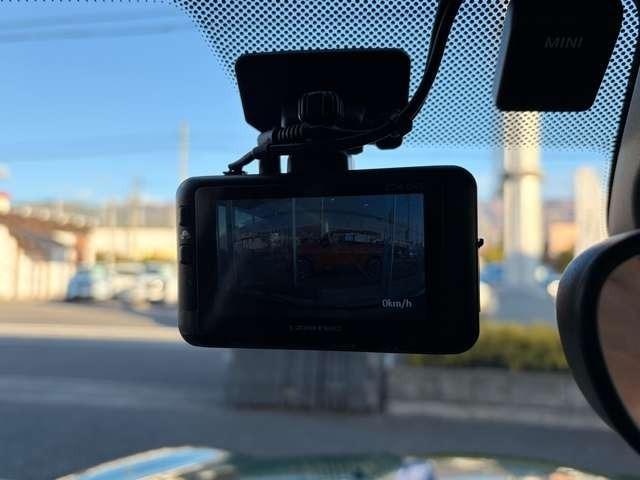 MINI クーパーD ナビ・バックモニター・前後ドラレコ(4枚目)