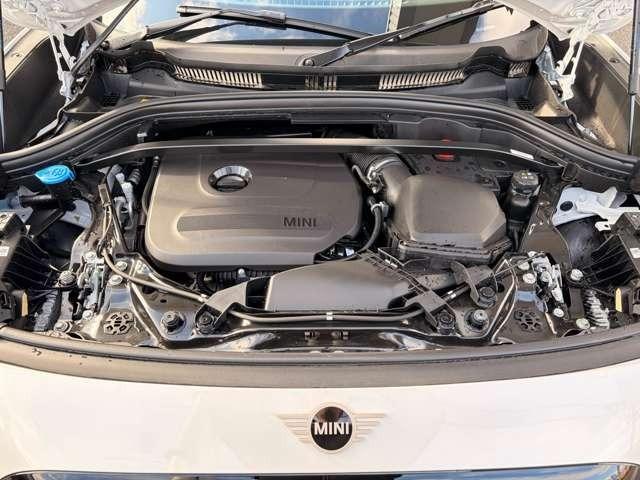 ＭＩＮＩ カントリーマンＣ　クラシック・トリム　弊社元デモカー・ＣＬＡＳＳＩＣ　ＴＲＩＭ（3枚目）