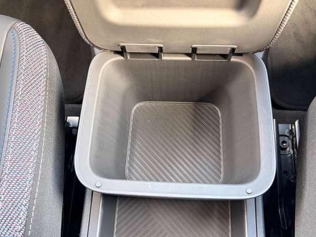 ＭＩＮＩ カントリーマンＣ　クラシック・トリム　弊社元デモカー・ＣＬＡＳＳＩＣ　ＴＲＩＭ（31枚目）