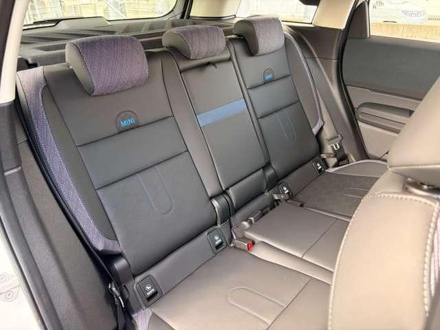 ＭＩＮＩ カントリーマンＣ　クラシック・トリム　弊社元デモカー・ＣＬＡＳＳＩＣ　ＴＲＩＭ（36枚目）