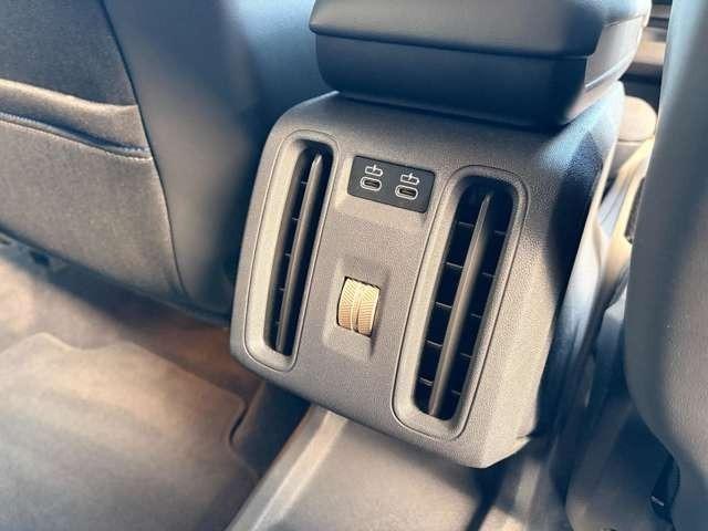 ＭＩＮＩ カントリーマンＣ　クラシック・トリム　弊社元デモカー・ＣＬＡＳＳＩＣ　ＴＲＩＭ（37枚目）