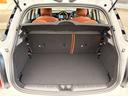 ラゲッジ・スペースも十分な広さがございます。