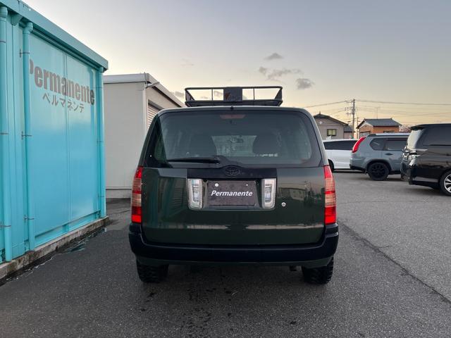 サクシードワゴン ＴＸ　Ｇパッケージリミテッド　グリーン全塗装・マット仕上・ＭＴタイヤ・ナビ・ＴＶ・ＥＴＣ・電動格納ミラー・ルーフラック・レザーシートカバー（4枚目）