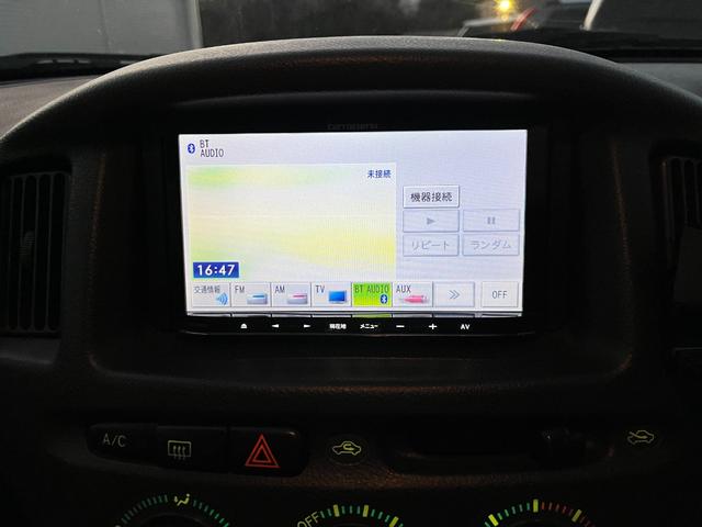 サクシードワゴン ＴＸ　Ｇパッケージリミテッド　グリーン全塗装・マット仕上・ＭＴタイヤ・ナビ・ＴＶ・ＥＴＣ・電動格納ミラー・ルーフラック・レザーシートカバー（14枚目）