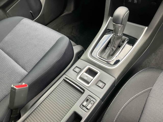 レヴォーグ １．６ＧＴアイサイト　４ＷＤ　ドライブレコーダー　ＥＴＣ　バックカメラ　ナビ　ＴＶ　クリアランスソナー　オートクルーズコントロール　レーンアシスト　衝突被害軽減システム　アルミホイール　オートライト　ＬＥＤヘッドランプ（28枚目）