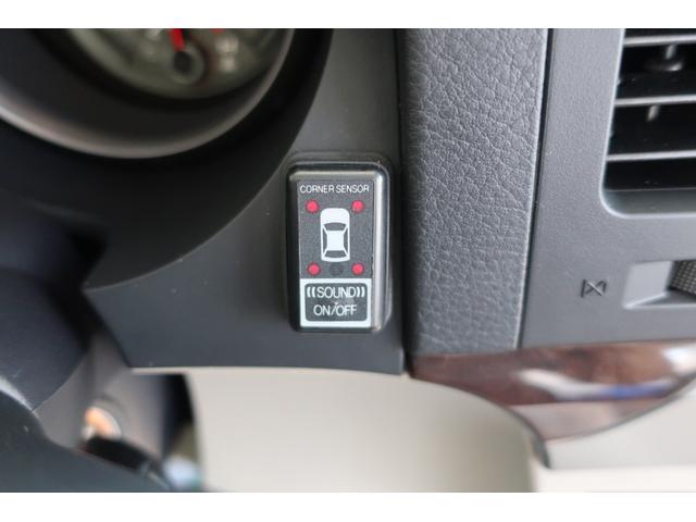パジェロ ロング　スーパーエクシード　本革　後席モニター　ロックフォード　ｏｐルーフレール　シートヒーター　ウッドコンビＨ　インフォメーションディスプレイ　前後ドラレコ　背面ハードカバー　コーナーセンサー　切替４ＷＤ　前ナンバー愛知県（19枚目）