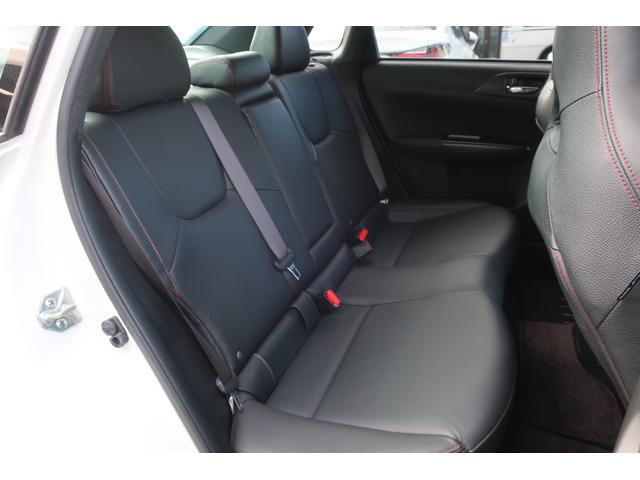 インプレッサ ＷＲＸ　ＳＴＩ　Ａライン　ｏｐブラックレザーシート　ｏｐＳＴＩタワーバー　ｏｐＳＴＩトランクスポイラー　ｏｐカラー　シートヒーター　オートライト　オートワイパー　３６０ドラレコ　Ｂカメラ　パドルシフト　クルコン　前ナンバー岡山（9枚目）