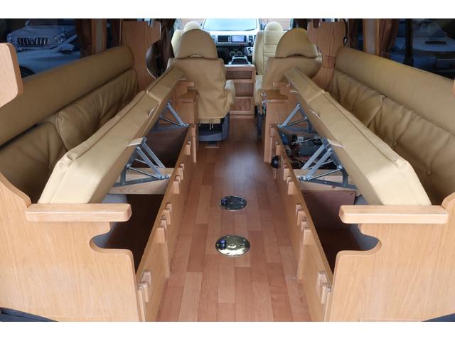 収納スペースたっぷり　長旅には重宝します☆