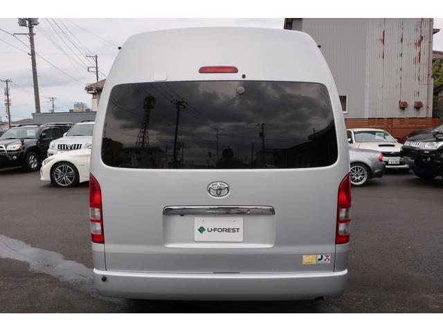 ８人乗車　レギュラーガソリン仕様　２７００ｃｃ　４ＷＤ☆