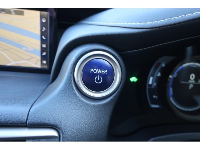 廃車の引き取りや買取りも積極的に行っていますので、ご不用になった普通自動車・軽自動車がございましたら、ぜひ当店までご相談ください。面倒な廃車手続きや名義変更も全てお任せください！