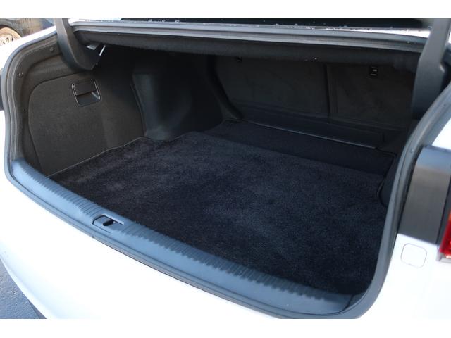 オプション　トランクマット付きになります☆