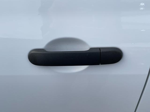 【支払総額推進店】お車をご覧い頂きまして、誠に有難う御座います。在庫車両になりますので、是非ご都合の宜しい時に、見に来て下さい。来店予約をされると、ご案内がスムーズです。