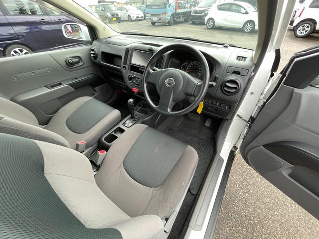 【支払総額推進店】お車をご覧い頂きまして、誠に有難う御座います。在庫車両になりますので、是非ご都合の宜しい時に、見に来て下さい。来店予約をされると、ご案内がスムーズです。