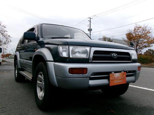 ハイラックスサーフ 　４ＷＤ　オーディオ　サンルーフ　１６インチ　ＡＷ　サイドステップ　マニュアルトランスミッション（2枚目）
