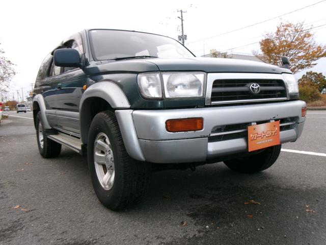 ハイラックスサーフ 　４ＷＤ　オーディオ　サンルーフ　１６インチ　ＡＷ　サイドステップ　マニュアルトランスミッション（7枚目）