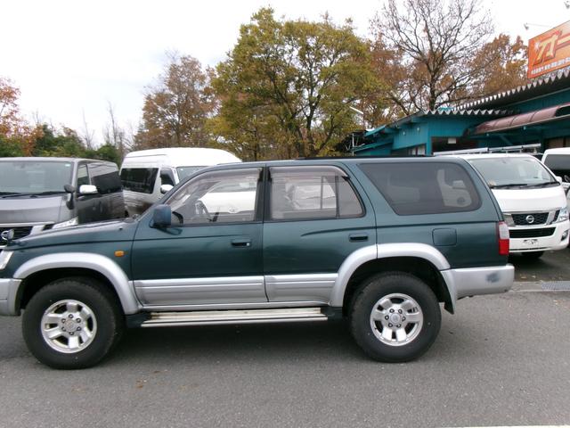 ハイラックスサーフ 　４ＷＤ　オーディオ　サンルーフ　１６インチ　ＡＷ　サイドステップ　マニュアルトランスミッション（28枚目）