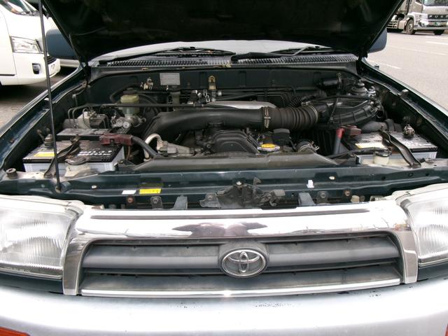 ハイラックスサーフ 　４ＷＤ　オーディオ　サンルーフ　１６インチ　ＡＷ　サイドステップ　マニュアルトランスミッション（45枚目）