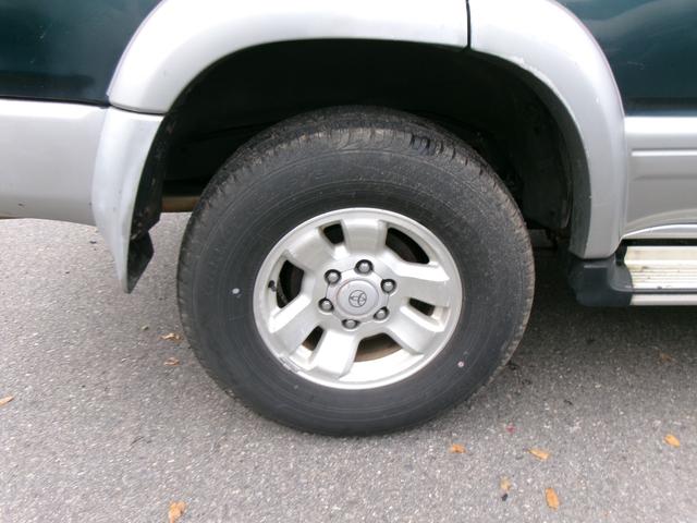 ハイラックスサーフ 　４ＷＤ　オーディオ　サンルーフ　１６インチ　ＡＷ　サイドステップ　マニュアルトランスミッション（47枚目）