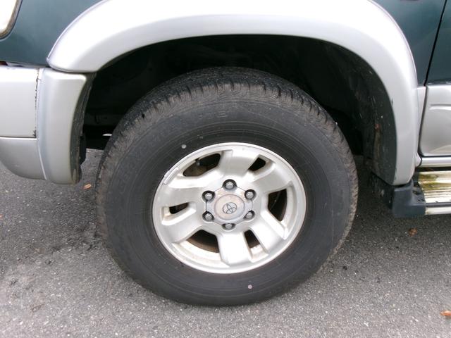 ハイラックスサーフ 　４ＷＤ　オーディオ　サンルーフ　１６インチ　ＡＷ　サイドステップ　マニュアルトランスミッション（49枚目）