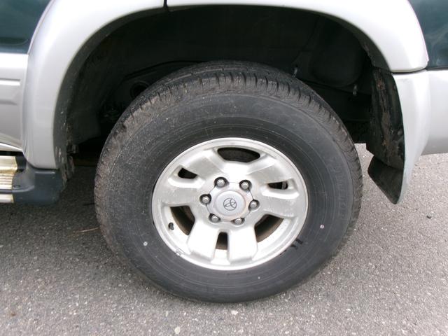 ハイラックスサーフ 　４ＷＤ　オーディオ　サンルーフ　１６インチ　ＡＷ　サイドステップ　マニュアルトランスミッション（50枚目）