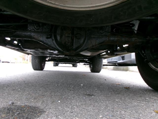 ハイラックスサーフ 　４ＷＤ　オーディオ　サンルーフ　１６インチ　ＡＷ　サイドステップ　マニュアルトランスミッション（51枚目）