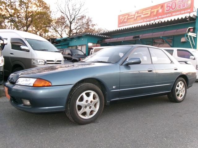 お気軽にお問合せ下さい！全国販売対応可能です！車両販売実績１５年以上の安心感♪提携整備工場もありますのでメンテナンスもお任せ下さい♪