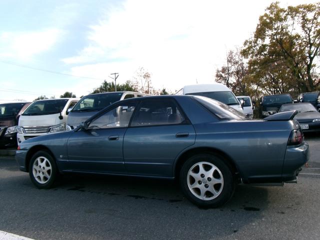 お気軽にお問合せ下さい！全国販売対応可能です！車両販売実績１５年以上の安心感♪提携整備工場もありますのでメンテナンスもお任せ下さい♪