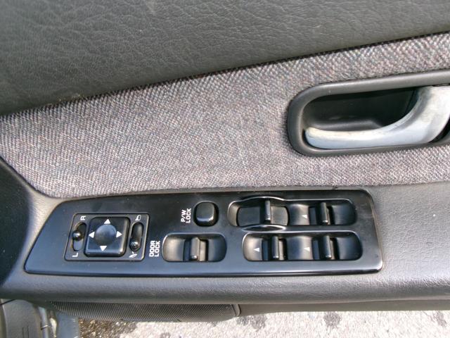 お気軽にお問合せ下さい！全国販売対応可能です！車両販売実績１５年以上の安心感♪提携整備工場もありますのでメンテナンスもお任せ下さい♪