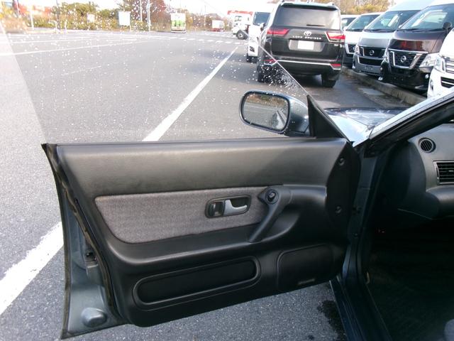 お気軽にお問合せ下さい！全国販売対応可能です！車両販売実績１５年以上の安心感♪提携整備工場もありますのでメンテナンスもお任せ下さい♪