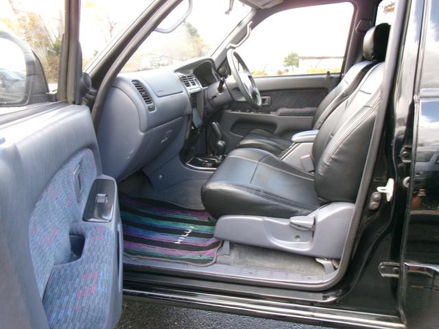 ハイラックスサーフ SSR-Xリミテッド ワイド 2インチリフトアップ 社外マフラー ナビバックカメラ TV 4WD 社外17インチアルミホイールマッドタイヤ キーレスX2(25枚目)