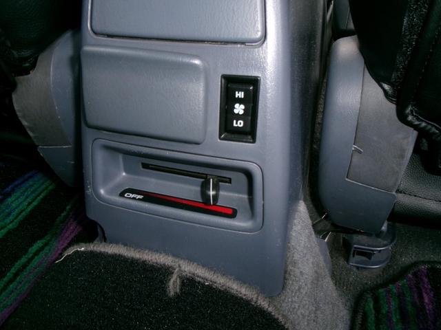 ハイラックスサーフ SSR-Xリミテッド ワイド 2インチリフトアップ 社外マフラー ナビバックカメラ TV 4WD 社外17インチアルミホイールマッドタイヤ キーレスX2(46枚目)