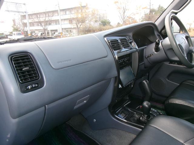 ハイラックスサーフ SSR-Xリミテッド ワイド 2インチリフトアップ 社外マフラー ナビバックカメラ TV 4WD 社外17インチアルミホイールマッドタイヤ キーレスX2(49枚目)