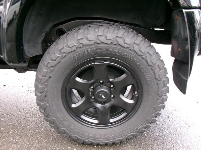 ハイラックスサーフ SSR-Xリミテッド ワイド 2インチリフトアップ 社外マフラー ナビバックカメラ TV 4WD 社外17インチアルミホイールマッドタイヤ キーレスX2(70枚目)