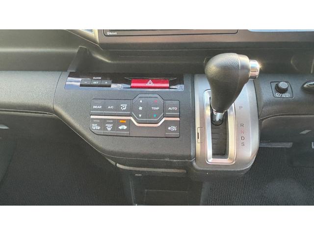 ステップワゴンスパーダ Ｚ　車検整備２年付き　ＢＴ　横滑防止　イモビ　スマキー　地デジＴＶ　フルフラットシート　バックモニタ－　キーフリー　ＰＷ　ＨＤＤナビエディション　ＥＴＣ付　ナビ・ＴＶ　ＤＶＤ再生　運転席助手席エアバック（12枚目）