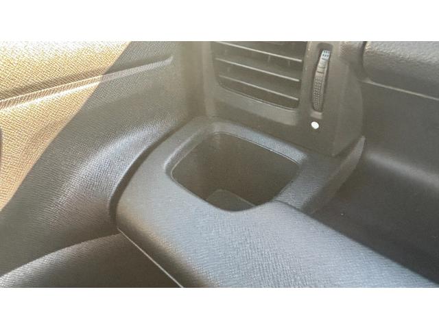 ステップワゴンスパーダ Ｚ　車検整備２年付き　ＢＴ　横滑防止　イモビ　スマキー　地デジＴＶ　フルフラットシート　バックモニタ－　キーフリー　ＰＷ　ＨＤＤナビエディション　ＥＴＣ付　ナビ・ＴＶ　ＤＶＤ再生　運転席助手席エアバック（14枚目）