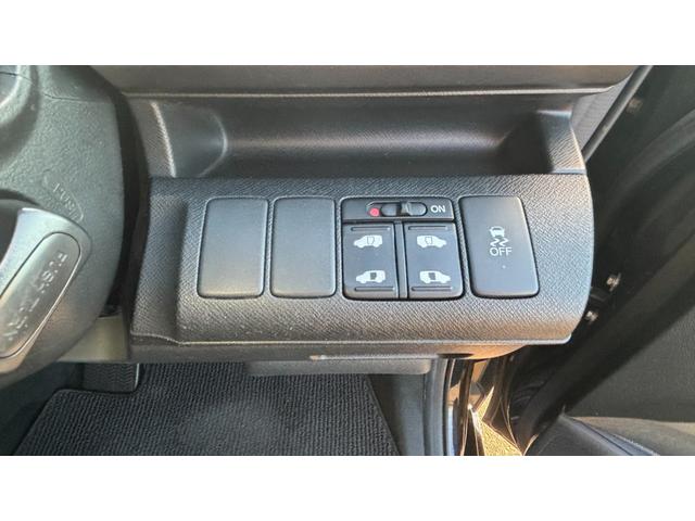 ステップワゴンスパーダ Ｚ　車検整備２年付き　ＢＴ　横滑防止　イモビ　スマキー　地デジＴＶ　フルフラットシート　バックモニタ－　キーフリー　ＰＷ　ＨＤＤナビエディション　ＥＴＣ付　ナビ・ＴＶ　ＤＶＤ再生　運転席助手席エアバック（20枚目）