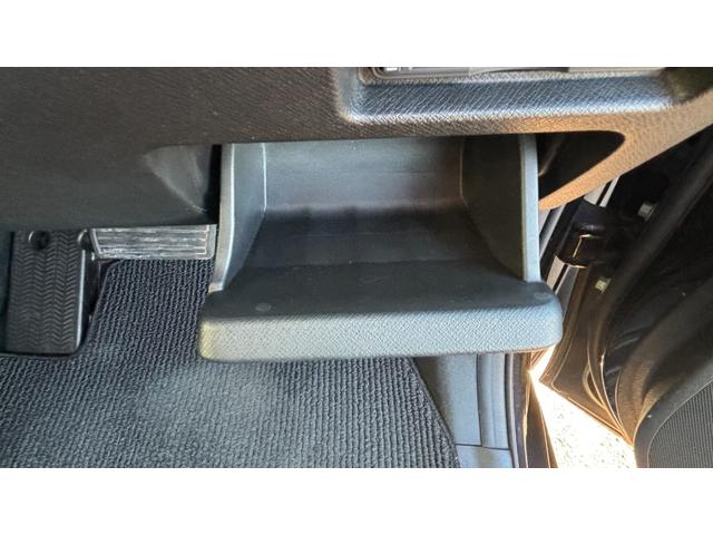 ステップワゴンスパーダ Ｚ　車検整備２年付き　ＢＴ　横滑防止　イモビ　スマキー　地デジＴＶ　フルフラットシート　バックモニタ－　キーフリー　ＰＷ　ＨＤＤナビエディション　ＥＴＣ付　ナビ・ＴＶ　ＤＶＤ再生　運転席助手席エアバック（22枚目）