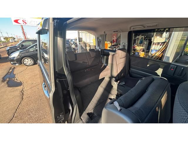 ステップワゴンスパーダ Ｚ　車検整備２年付き　ＢＴ　横滑防止　イモビ　スマキー　地デジＴＶ　フルフラットシート　バックモニタ－　キーフリー　ＰＷ　ＨＤＤナビエディション　ＥＴＣ付　ナビ・ＴＶ　ＤＶＤ再生　運転席助手席エアバック（26枚目）