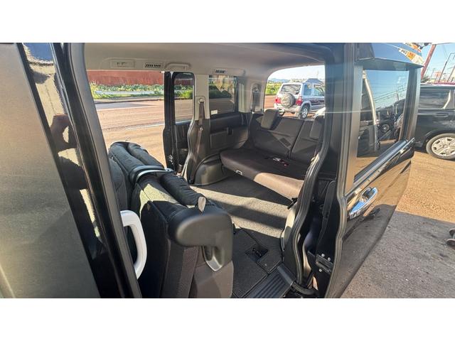 ステップワゴンスパーダ Ｚ　車検整備２年付き　ＢＴ　横滑防止　イモビ　スマキー　地デジＴＶ　フルフラットシート　バックモニタ－　キーフリー　ＰＷ　ＨＤＤナビエディション　ＥＴＣ付　ナビ・ＴＶ　ＤＶＤ再生　運転席助手席エアバック（29枚目）