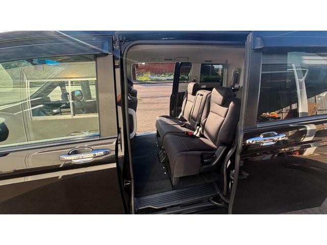 ステップワゴンスパーダ Ｚ　車検整備２年付き　ＢＴ　横滑防止　イモビ　スマキー　地デジＴＶ　フルフラットシート　バックモニタ－　キーフリー　ＰＷ　ＨＤＤナビエディション　ＥＴＣ付　ナビ・ＴＶ　ＤＶＤ再生　運転席助手席エアバック（30枚目）