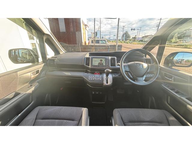 ステップワゴンスパーダ Ｚ　車検整備２年付き　ＢＴ　横滑防止　イモビ　スマキー　地デジＴＶ　フルフラットシート　バックモニタ－　キーフリー　ＰＷ　ＨＤＤナビエディション　ＥＴＣ付　ナビ・ＴＶ　ＤＶＤ再生　運転席助手席エアバック（31枚目）