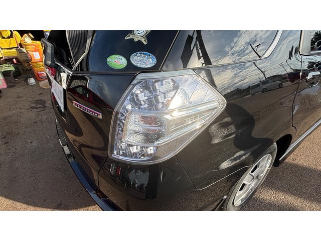 フィットシャトルハイブリッド ハイブリッド 検9年1月 キーレスキー エアコン ESC 運転席助手席エアバック パワーステアリング クルコン ABS イモビライザー 衝突安全ボディ 電動格納ミラー ETC SDナビ DVD視聴 ワンセグ(46枚目)