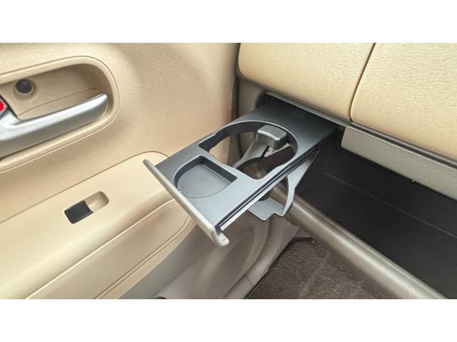 モコ Ｅ　ＦＯＵＲ　車検整備２年付き　フルフラットシート　　フルオートエアコン　寒冷地仕様車　エアバッグ　シ－トヒ－タ－　ＡＢＳ　フルタイム４ＷＤ　ＰＳ　ＰＷ　衝突安全ボディ　ベンチシート　インテリキー　盗難防止（14枚目）